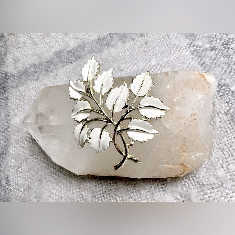 Vintage Gold Tone and White Leaf Enamel Brooch